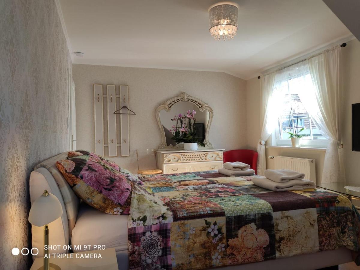 Blumen Apartment Hamburgo Exterior foto